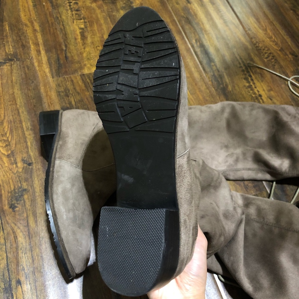 The Same Style With Stuart Weitzman - image 7